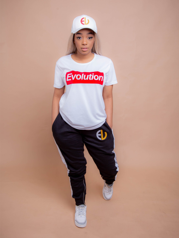 EVOLUTION O-Flock studio with tracksuit bottoms